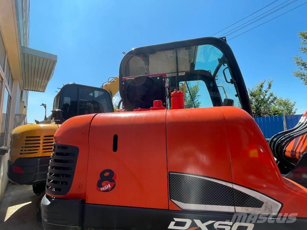 Doosan DX 60 Εκσκαφείς με ερπύστριες