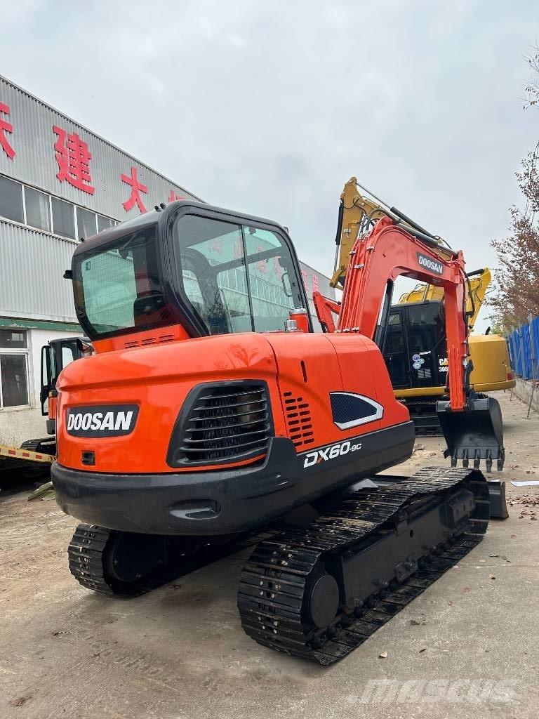 Doosan DX 60 Εκσκαφείς με ερπύστριες