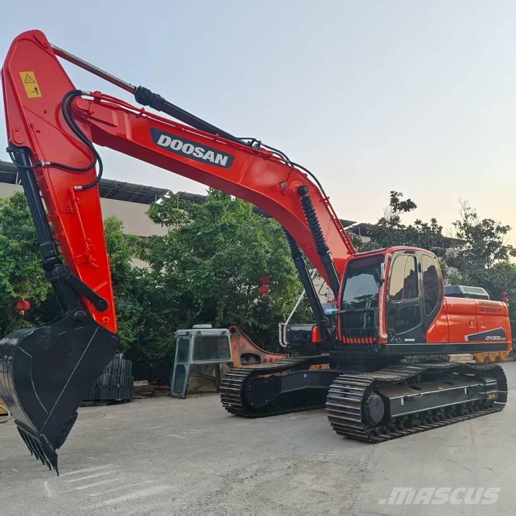 Doosan DX 300 Εκσκαφείς με ερπύστριες