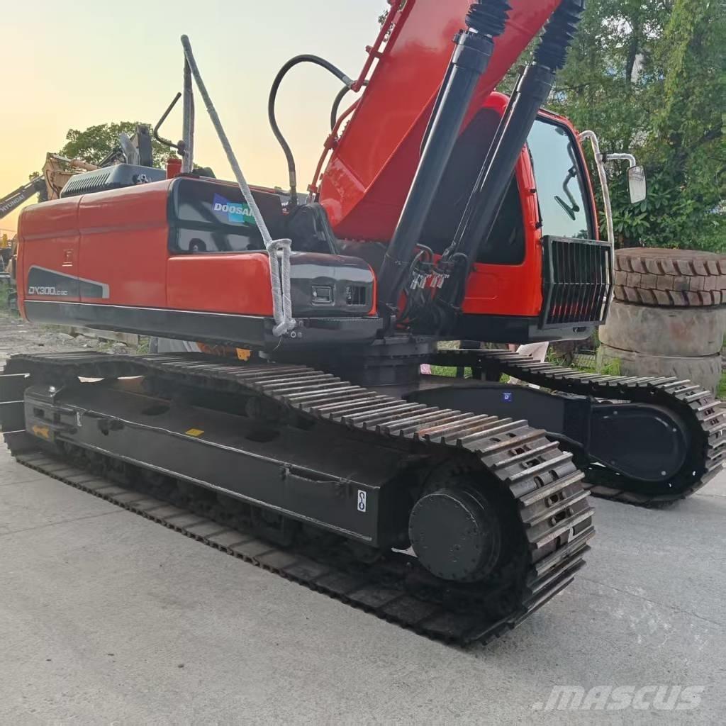 Doosan DX 300 Εκσκαφείς με ερπύστριες