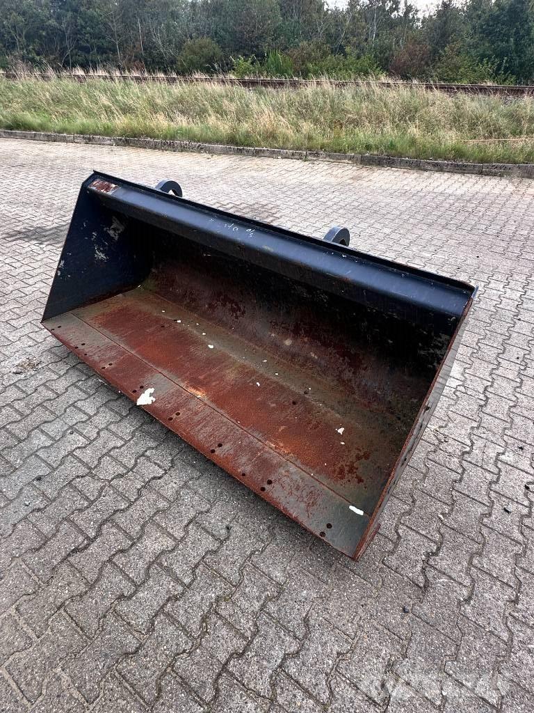 JCB Læsseskovl - 226cm Κουβάδες