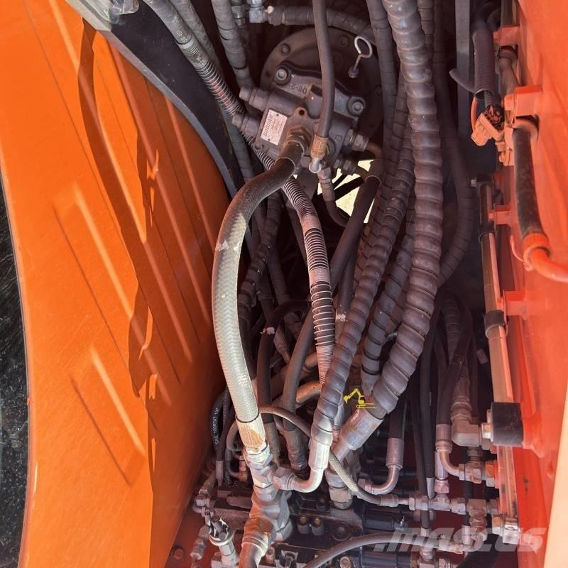 CAT 75-9c Εκσκαφείς με ερπύστριες