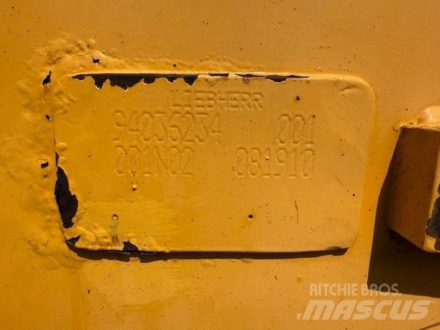 Liebherr LH 26 ARMS Μπούμες και κουτάλες