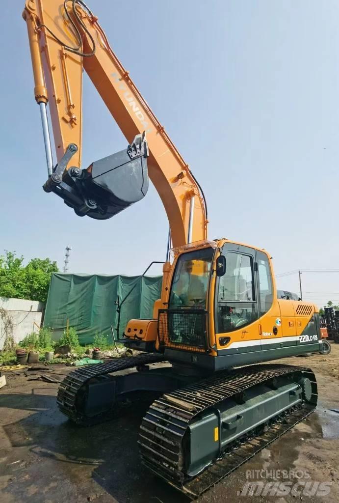 Hyundai R220LC-9 Εκσκαφείς με ερπύστριες