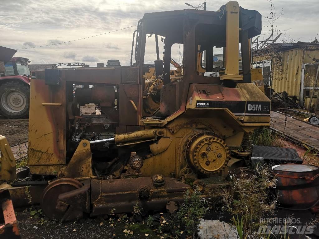 CAT D 5 M XL Μπουλντόζες με ερπύστριες