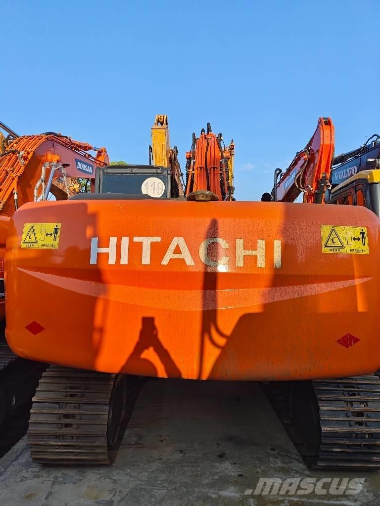 Hitachi ZX 210 Εκσκαφείς με ερπύστριες