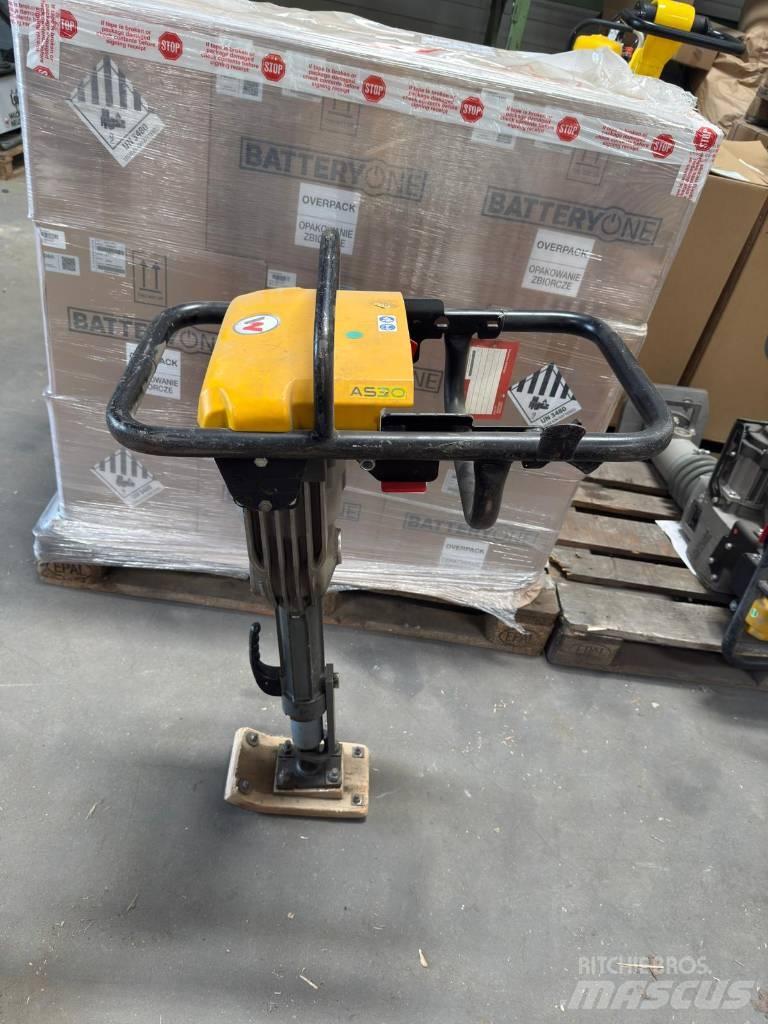 Wacker Neuson AS30e Κόπανοι