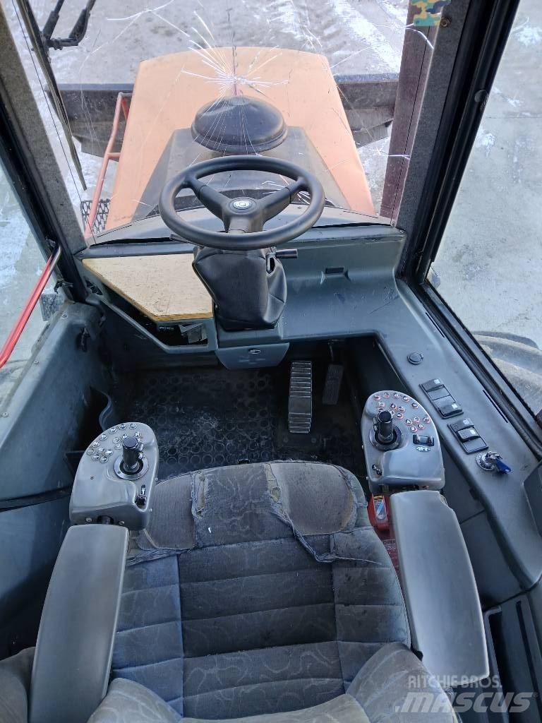 Komatsu 840.3 Μεταφορείς ξυλείας