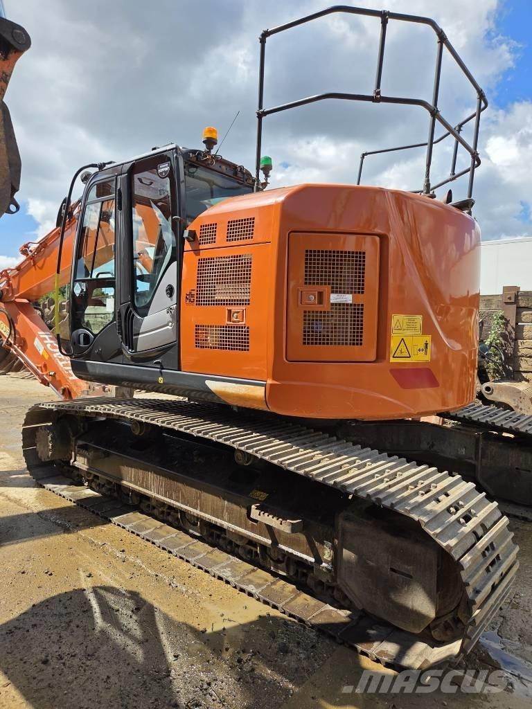 Hitachi ZX225US-6 Εκσκαφείς με ερπύστριες