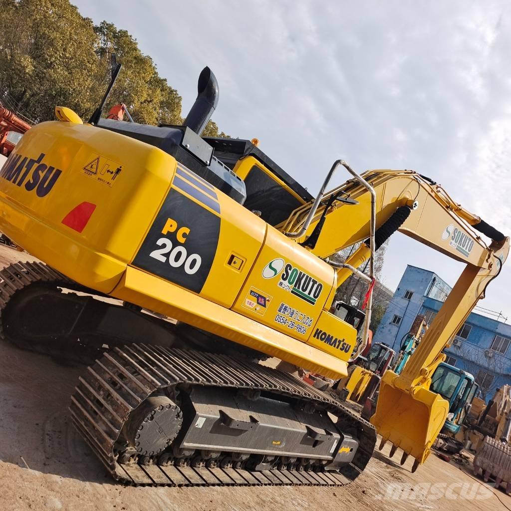 Komatsu PC 200 Εκσκαφείς με ερπύστριες