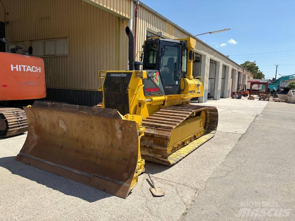 Komatsu 61 PX Μπουλντόζες με ερπύστριες