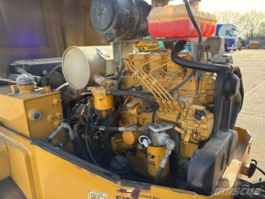 CAT CB 34 B Οδοστρωτήρες διπλού κυλίνδρου