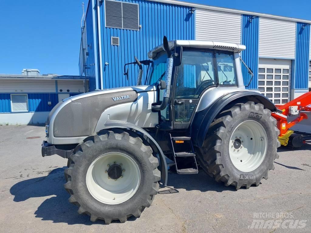 Valtra M 120 E Τρακτέρ