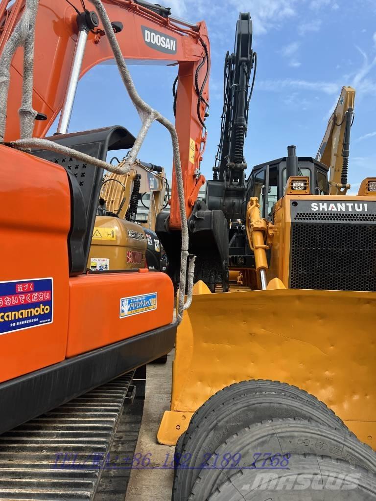 Doosan DX140 Εκσκαφείς με ερπύστριες
