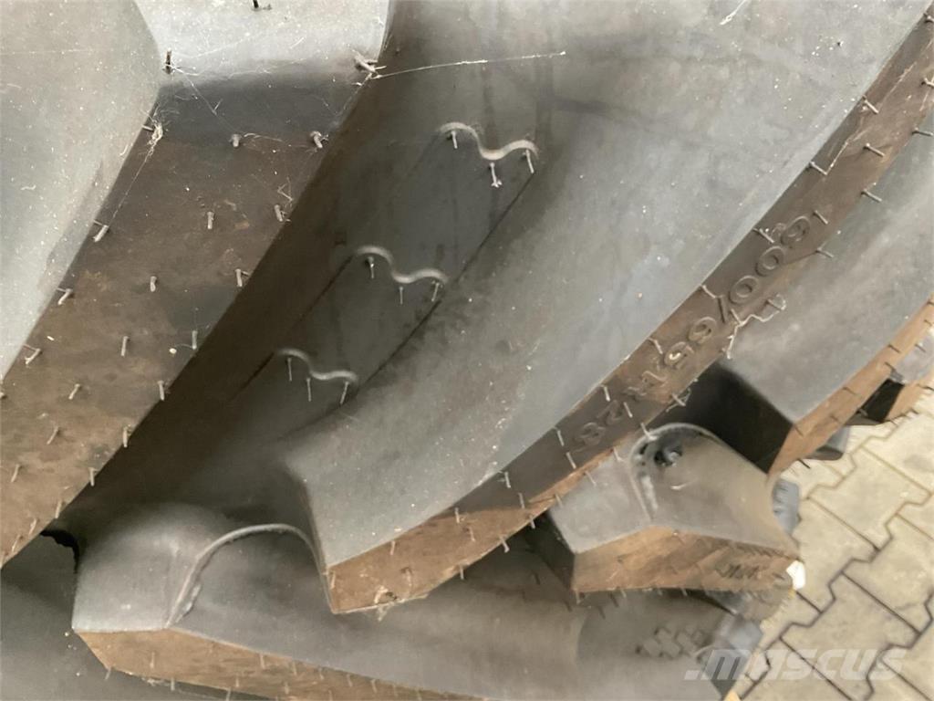 BKT 600/65R28 Ελαστικά και ζάντες