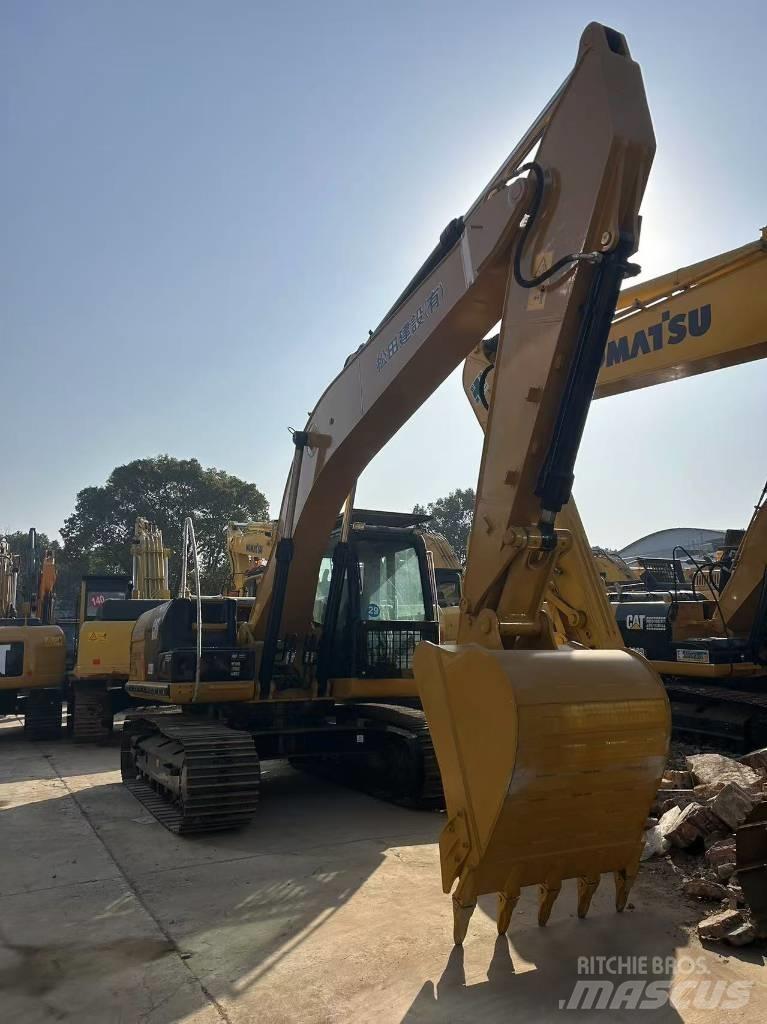 CAT 320D2 Εκσκαφείς με ερπύστριες