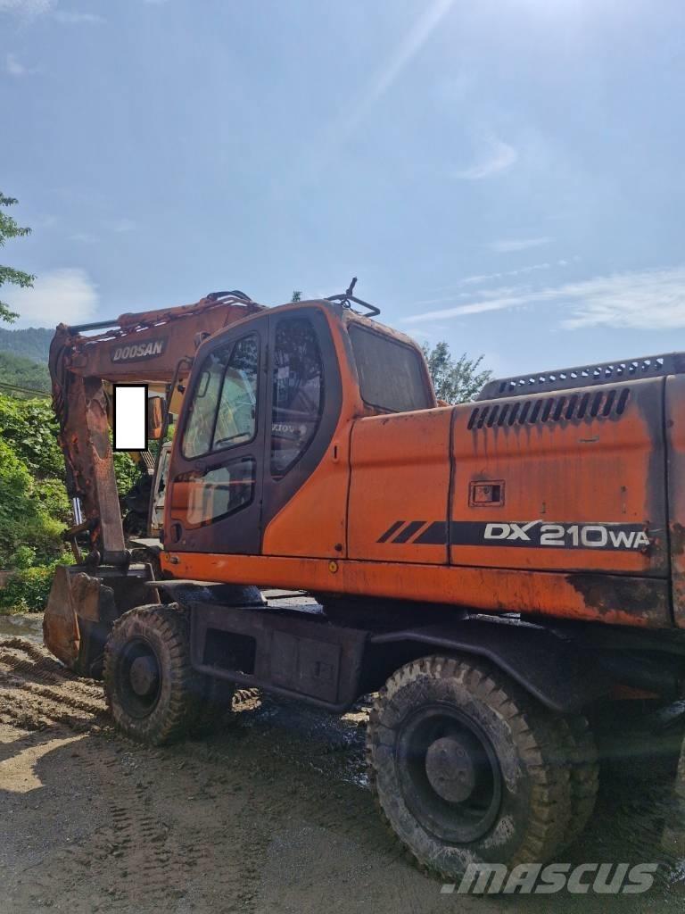 Doosan DX 210 W Εκσκαφείς με τροχούς - λάστιχα