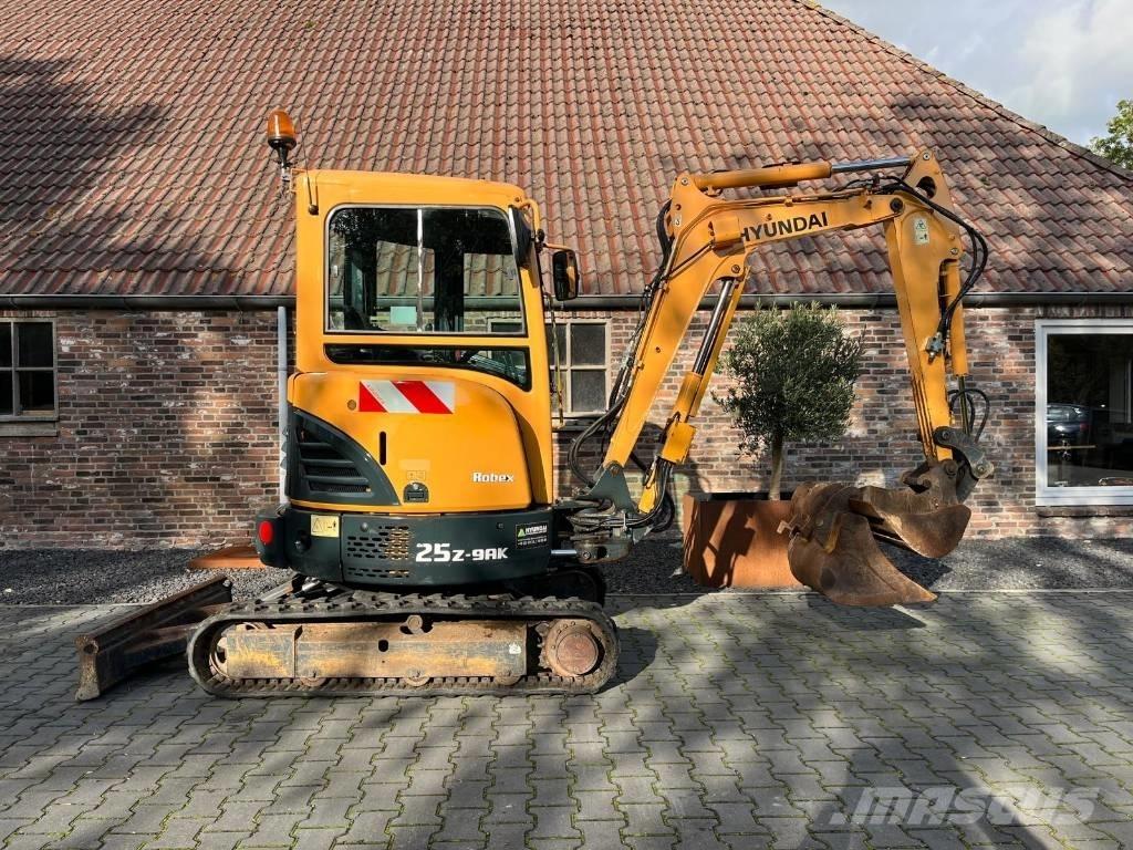 Hyundai R25Z-9 AK Εκσκαφείς με ερπύστριες