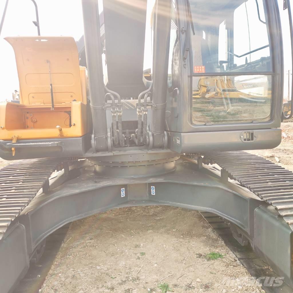 Hyundai R220LC-9S Εκσκαφείς με ερπύστριες