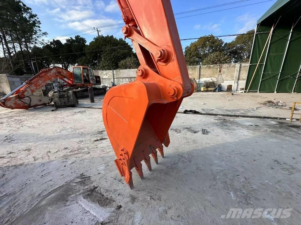 Hitachi ZX 200 Εκσκαφάκι (διαβολάκι) < 7t
