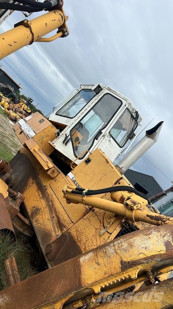 Liebherr PR 732 Καμπίνες και εσωτερικό
