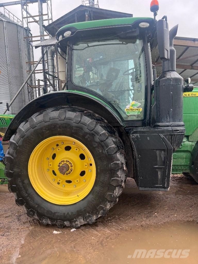 John Deere 8320 R Τρακτέρ