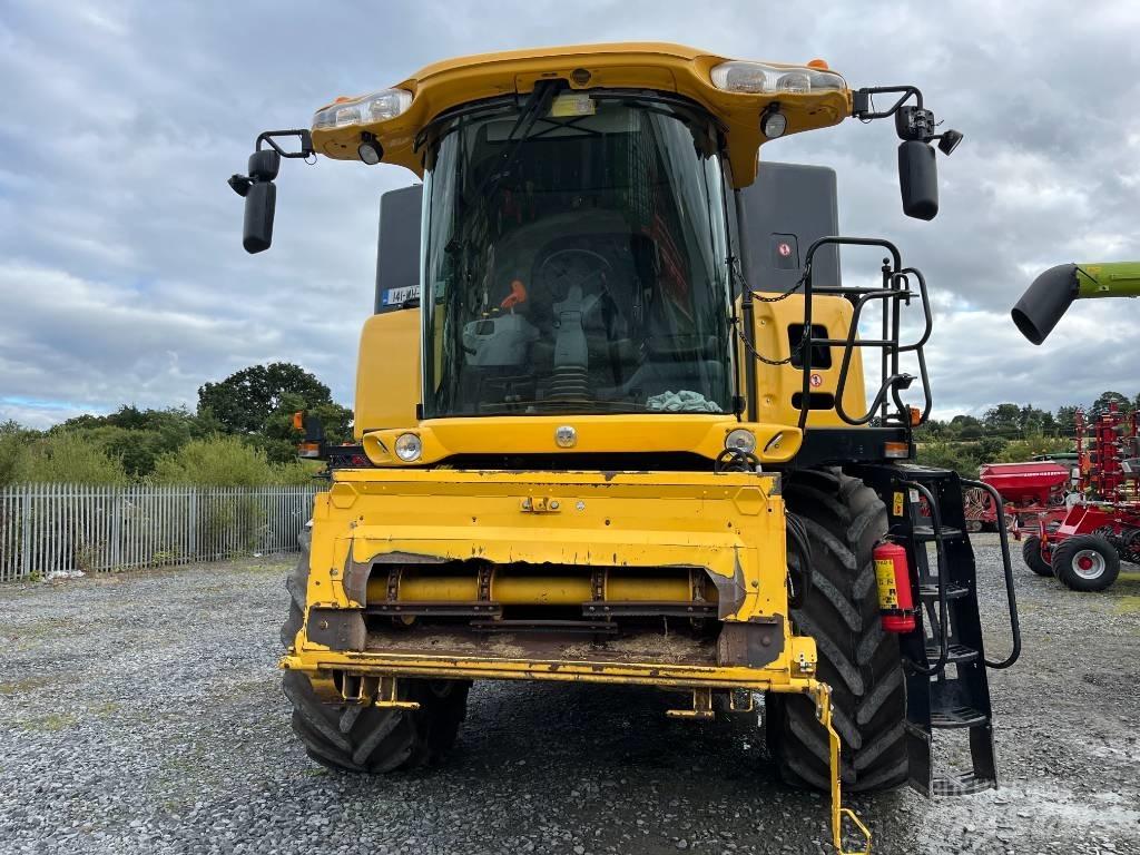 New Holland CX 8070 Θεριζοαλωνιστικές μηχανές