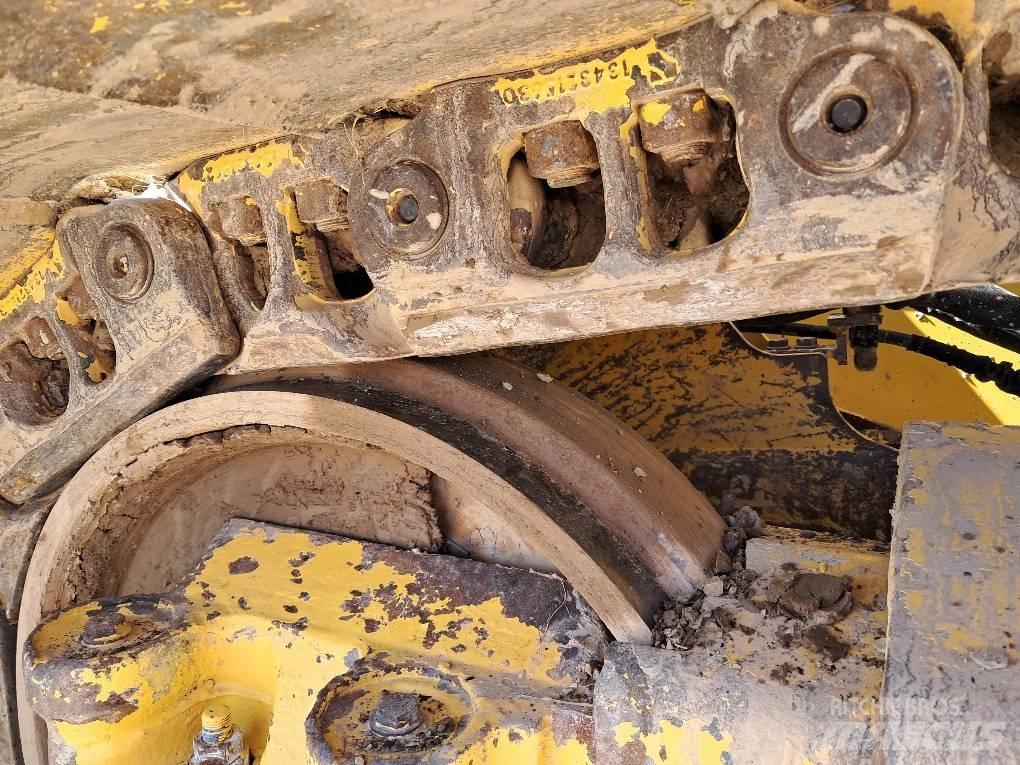 Komatsu D61PXI-24E0 Μπουλντόζες με ερπύστριες