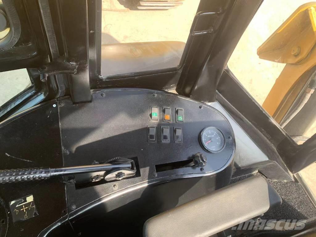 CAT 420 F2 Εκσκαφείς Φορτωτές τύπου JCB