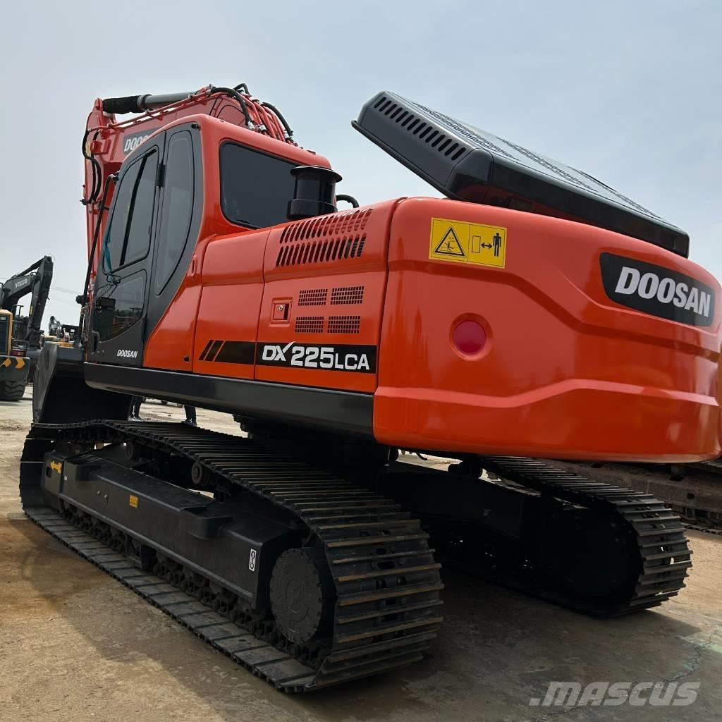 Doosan DX 225 LC Εκσκαφείς με ερπύστριες