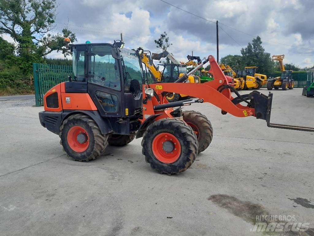 Kubota R 085 Φορτωτές με λάστιχα (Τροχοφόροι)