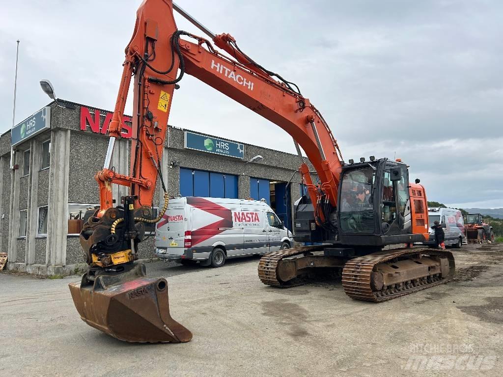 Hitachi ZX225USLC-5 Εκσκαφείς με ερπύστριες