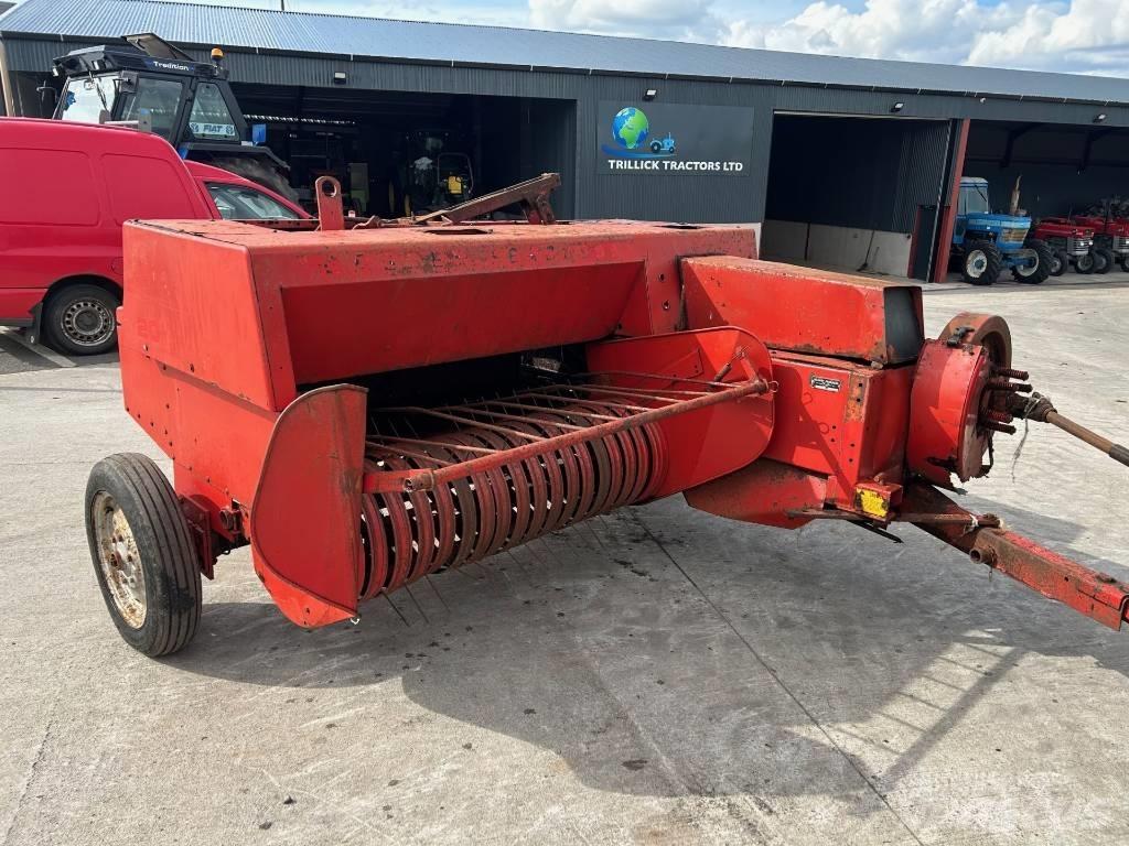 Massey Ferguson 120 Πρέσες τετράγωνων δεμάτων