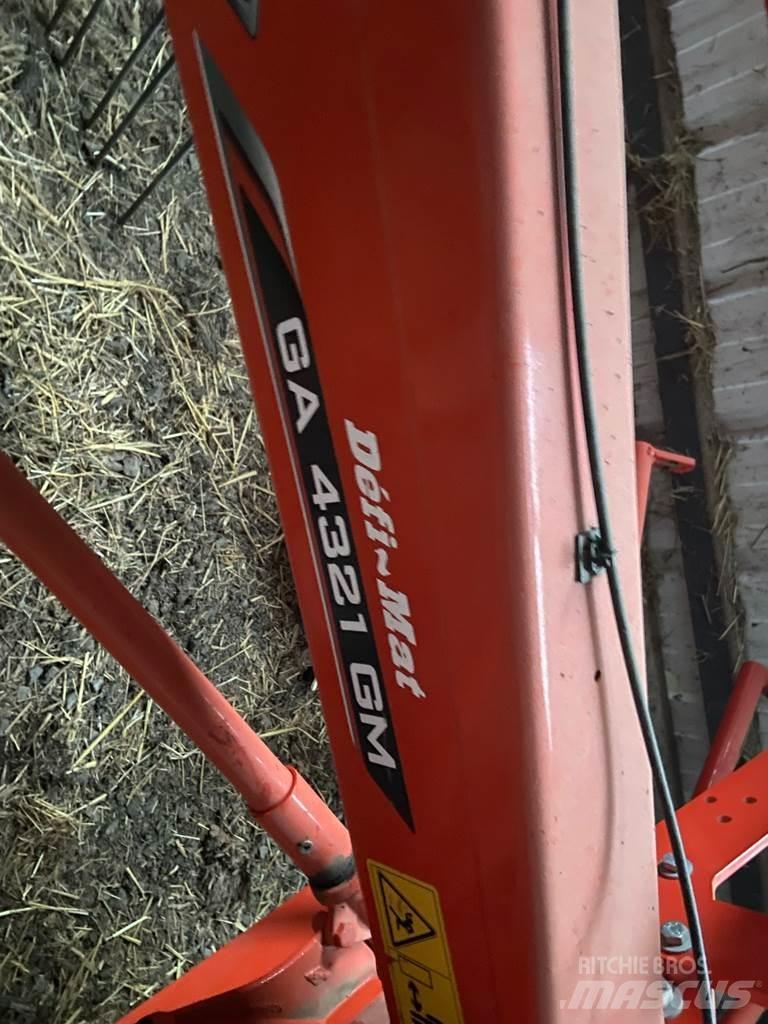Kuhn GA4321 Αναμοχλευτήρες