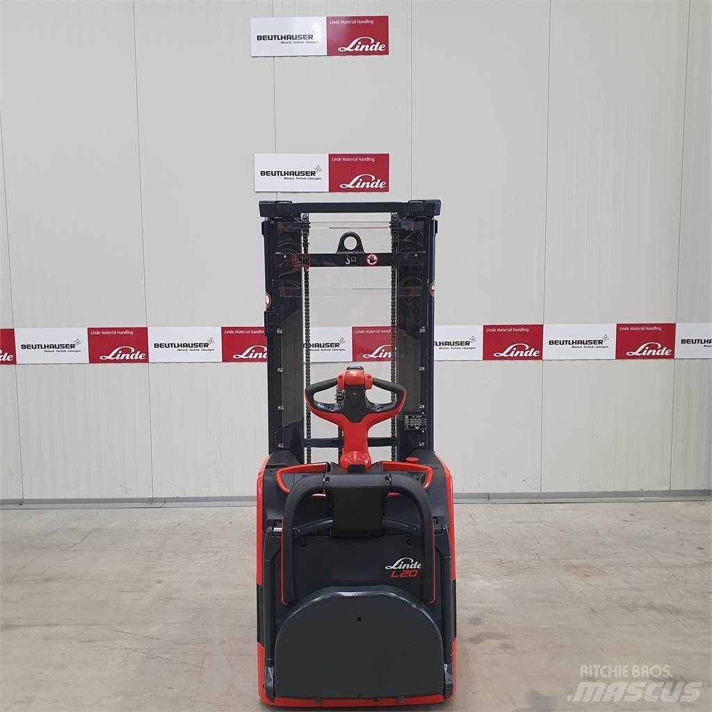 Linde L20APi Παλετοφόρα πεζού χειριστή με ιστό