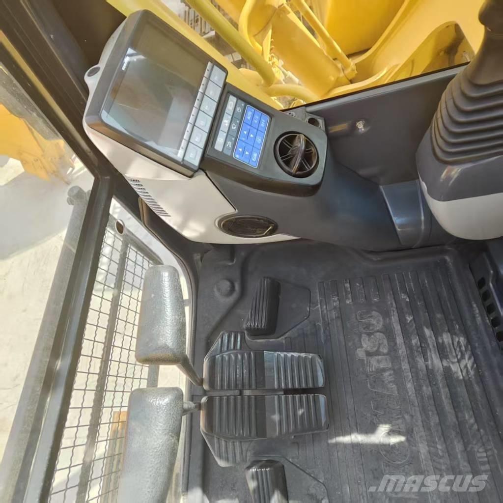 Komatsu PC 220-8 Εκσκαφείς με ερπύστριες