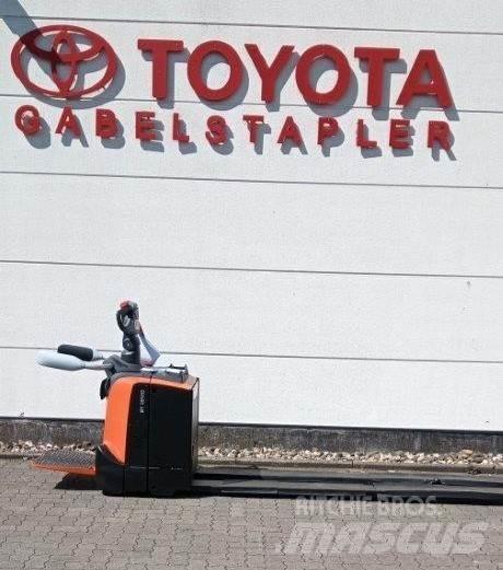 Toyota LPE 250 Χειροκίνητο περονοφόρο ανυψωτικό
