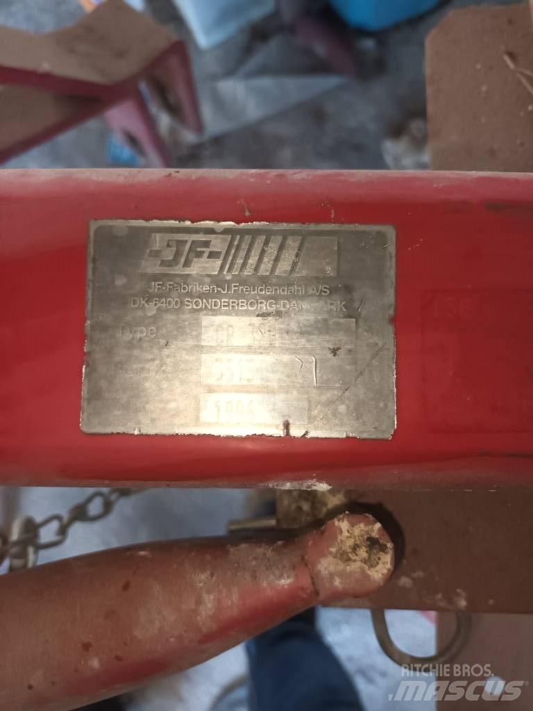 JF CR 320 Τσουγκράνες και χορτοξηραντικές μηχανές