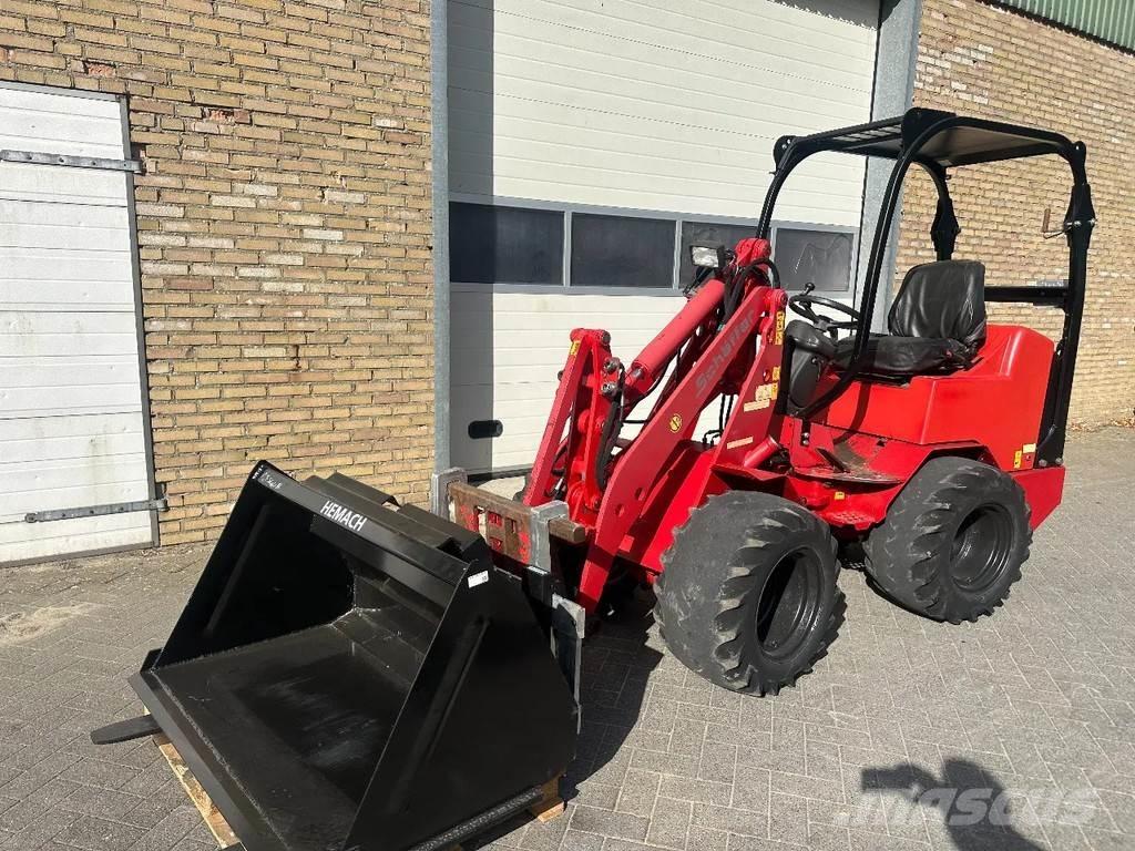 Schäffer 2033 Φορτωτές με λάστιχα (Τροχοφόροι)