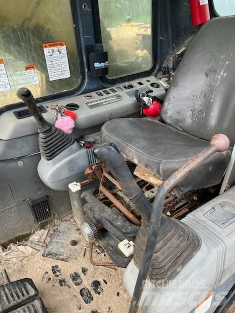 Komatsu PC 200 Εκσκαφείς με ερπύστριες
