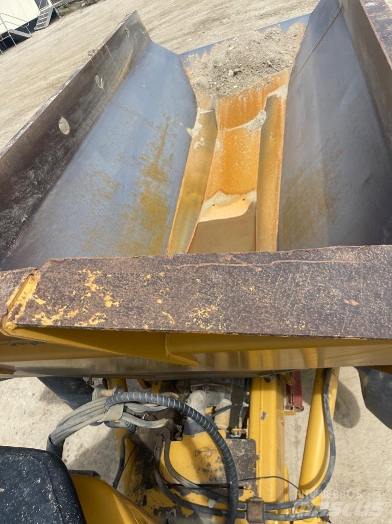 CAT 725 Σπαστό Dump Truck ADT