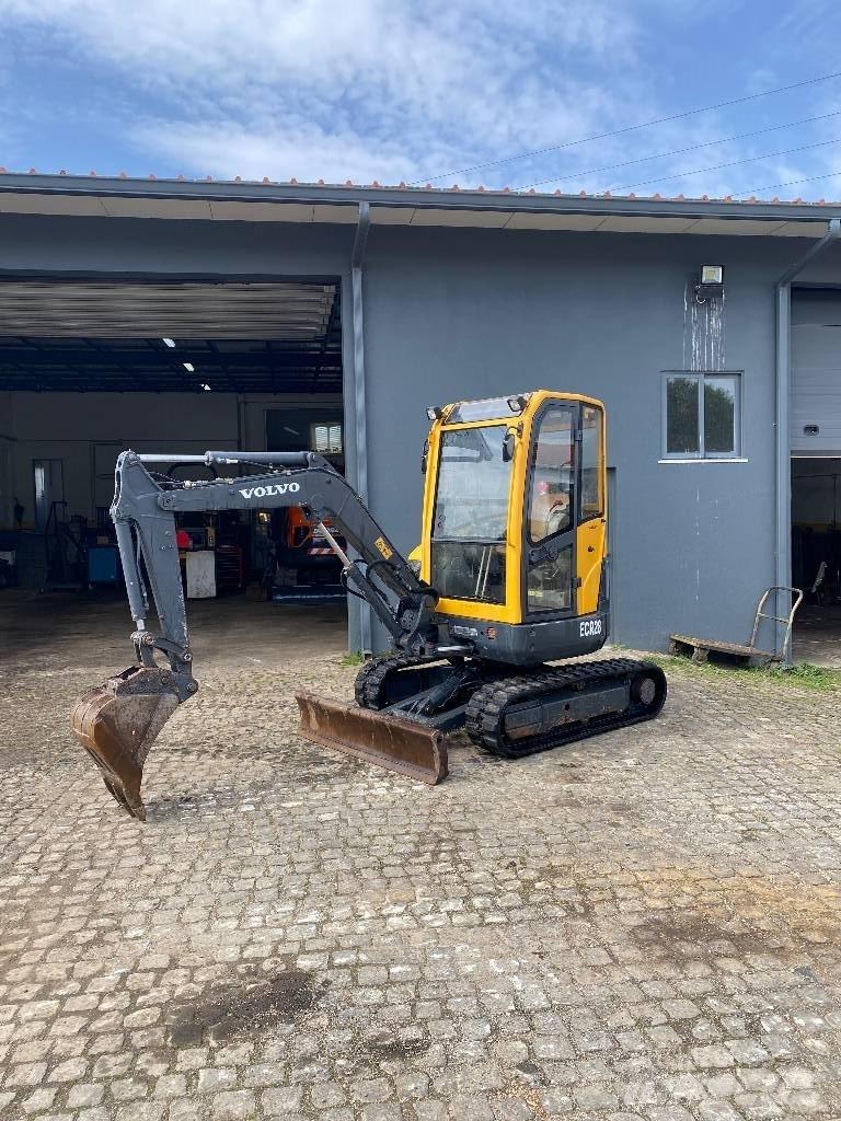 Volvo ECR 28 Εκσκαφάκι (διαβολάκι) < 7t
