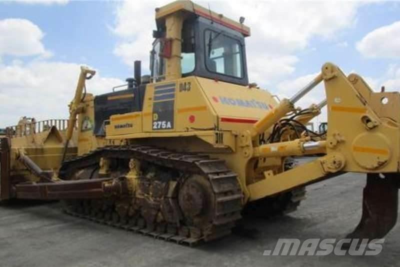 Komatsu D275A-5 Μπουλντόζες με ερπύστριες