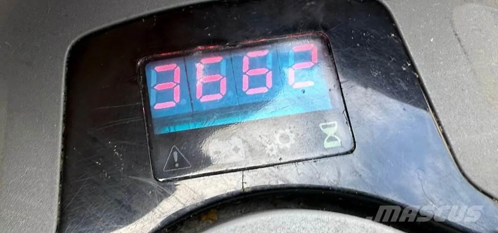 Toyota SWE200D Παλετοφόρα πεζού χειριστή με ιστό