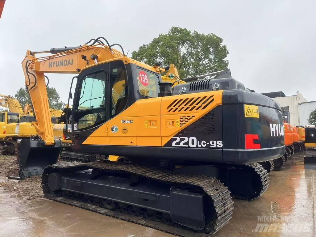 Hyundai R220LC-9S Εκσκαφείς με τροχούς - λάστιχα