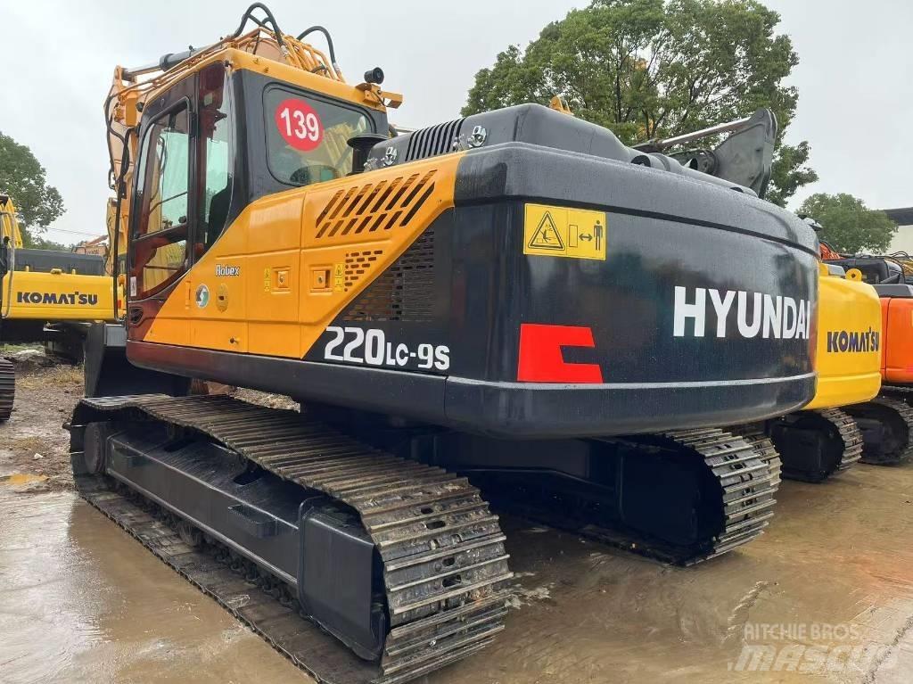Hyundai R220LC-9S Εκσκαφείς με τροχούς - λάστιχα