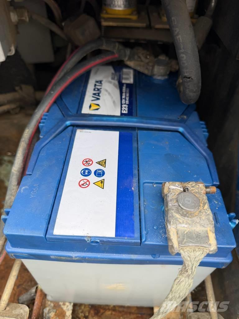 Aichi SR 12 B Ανυψωτήρες με τηλεσκοπικό βραχίονα