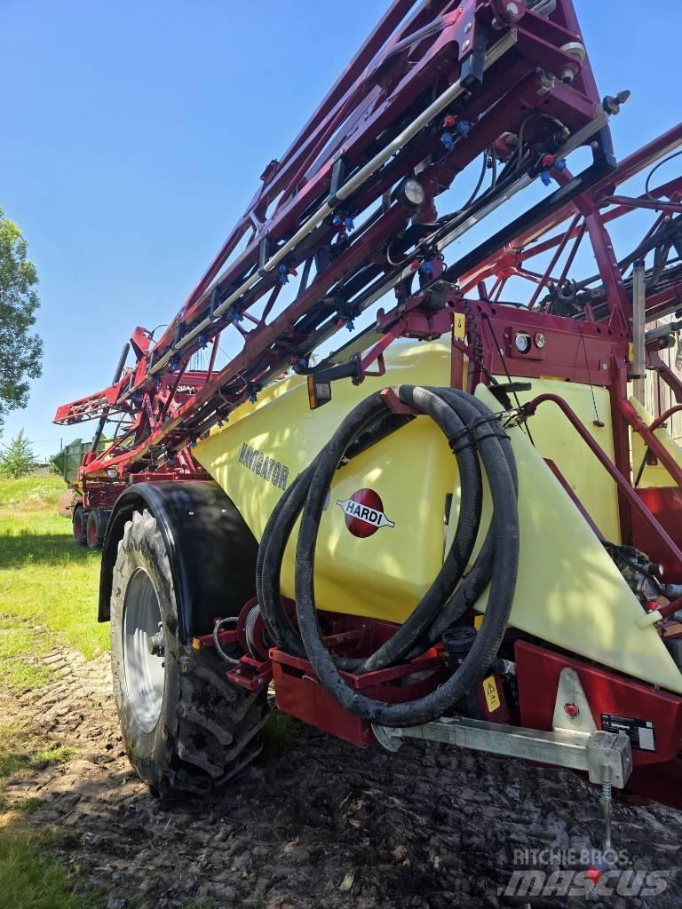 Hardi Navigator 4000 Ρυμουλκούμενα ψεκαστικά