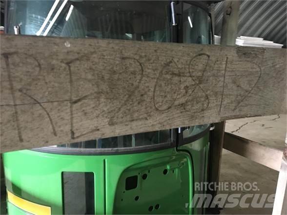 John Deere  Καμπίνες και εσωτερικό