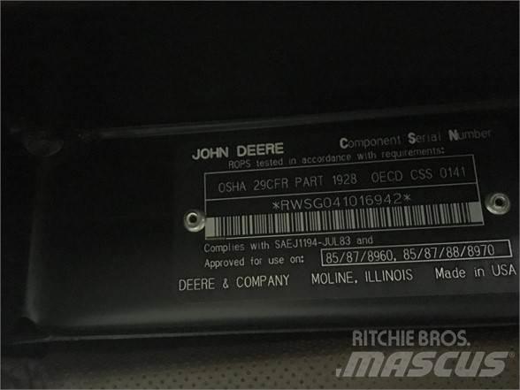John Deere  Καμπίνες και εσωτερικό